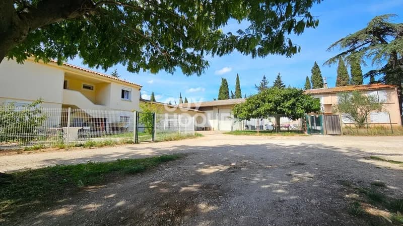 Nîmes immeuble 438m² sur 3900m² de terrain - Photo 1