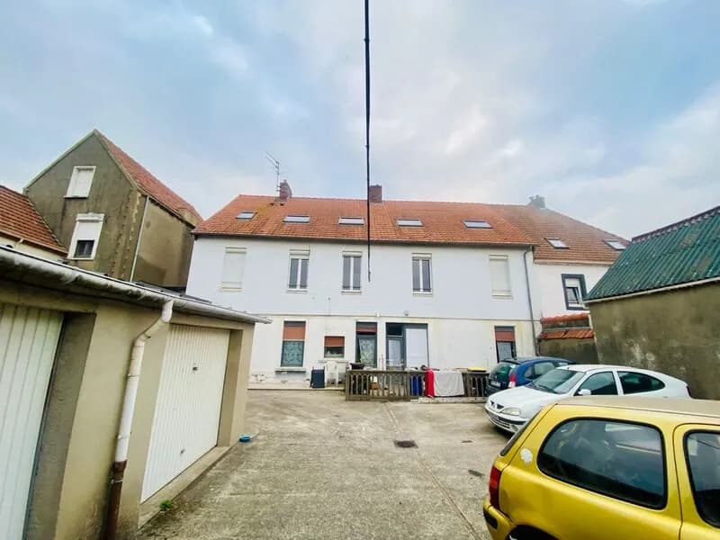 Immeuble à vendre Proche de MARQUISE (62) - 4 appartements + garages - Rinxent (gare Rinxent/Marquise à proximité immédiate) - Photo 1