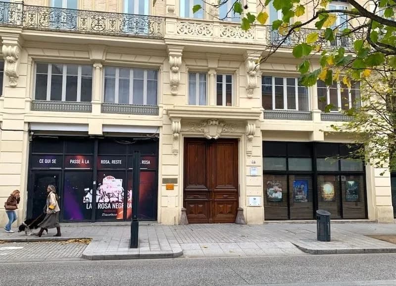 Bien Commercial À Vendre - Photo 1