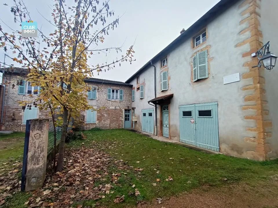 A AZE PROCHE MACON EN BOURGOGNE ENSEMBLE IMMOBILIER 6 PIECES DE - Photo 1