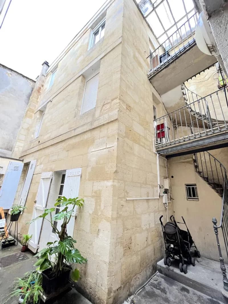 A VENDRE IMMEUBLE DE 3 APPARTEMENTS - SECTEUR BORDEAUX CAPUCINS / NANSOUTY - Photo 1