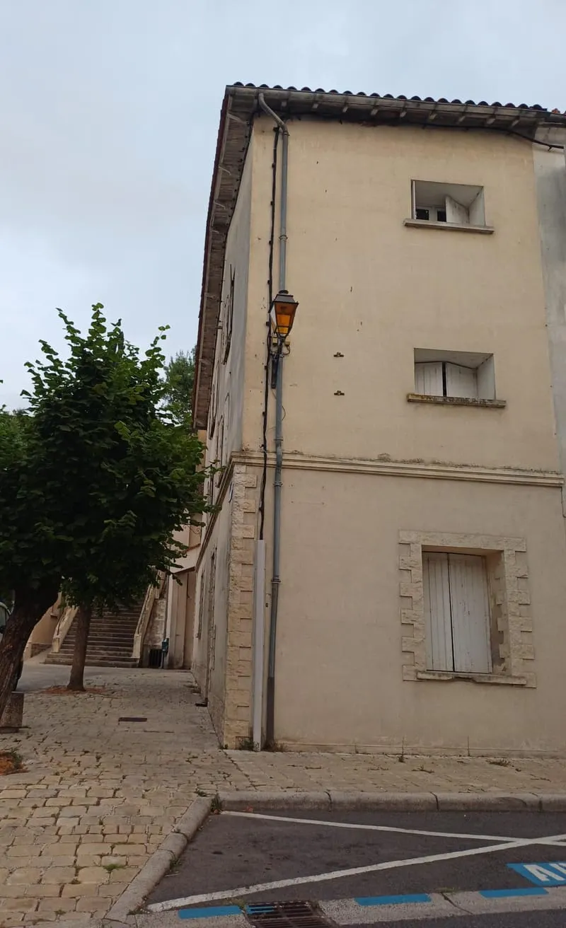 Immeuble attractif. - Photo 1