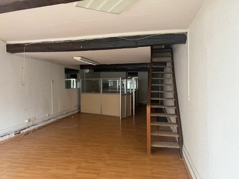 Immeuble - Photo 1