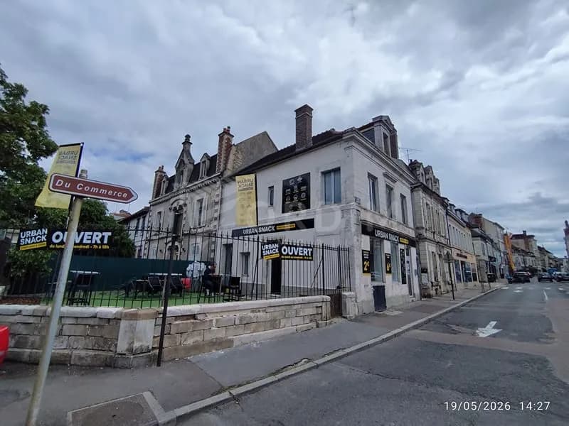 AUXERRE - ROND POINT DE PARIS - EMPLACEMENT N°1 - IMMEUBLE EN MONOPROPRIETE - Photo 1
