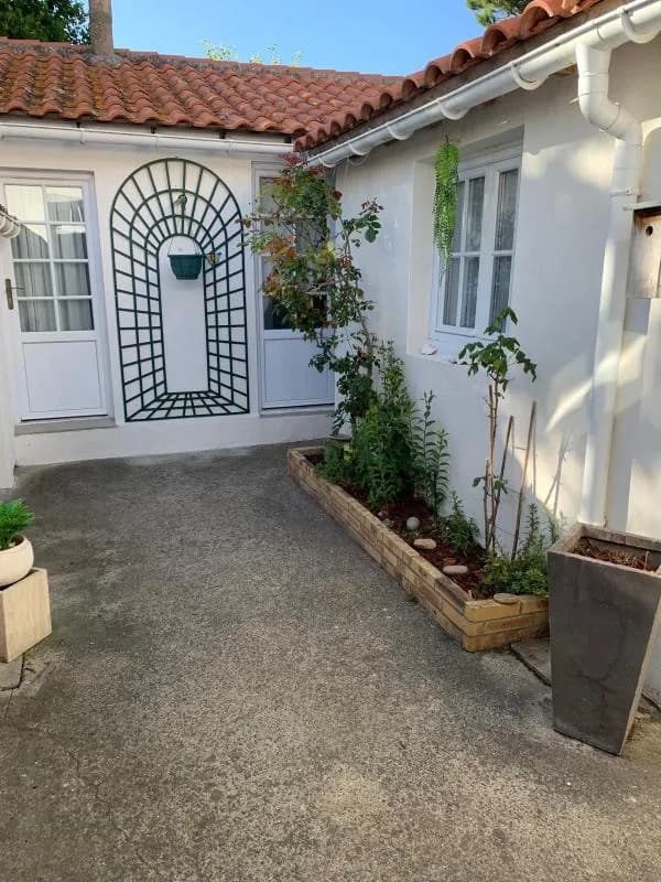 Ensemble immobilier composé de deux maisons proche mer et commerces - Photo 1