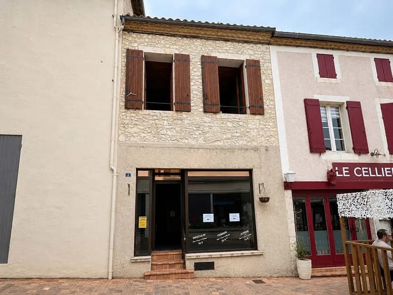 Immeuble au coeur de Castillonnés - Photo 1