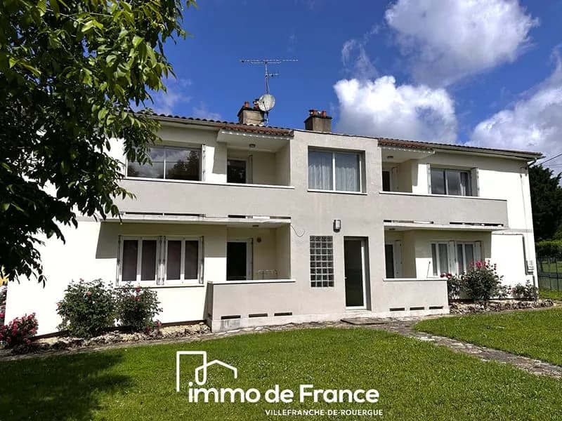 Immeuble de 4 appartements de Type 3 avec 4 garages sur 1131 m² de terrain - Photo 1