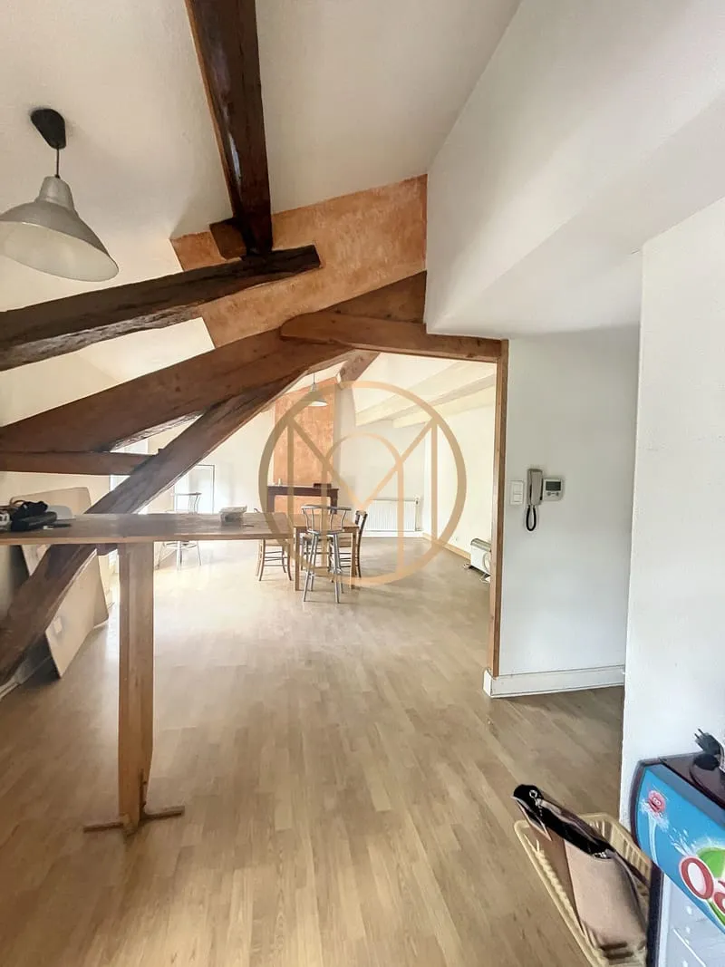 immeuble 258 m2 avec 1 local commercial et 2 appartements - Photo 1