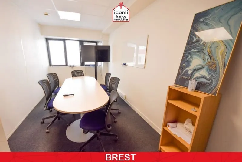 FINISTERE - Brest (29200) - A VENDRE - LOCAUX DISPONIBLES DE 462M² POUR 2027 - 14 BUREAUX - 2 SALLES DE REUNION - IMMEUBLE DALLE BETON DE 2011 - ASCENSEUR - 30 PLACES DE PARKING - Photo 1