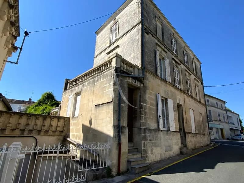 Immeuble de rapport au coeur de Jonzac - Photo 1