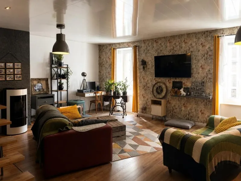 Immeuble rénové 250 m² situé à Ardes - Photo 1