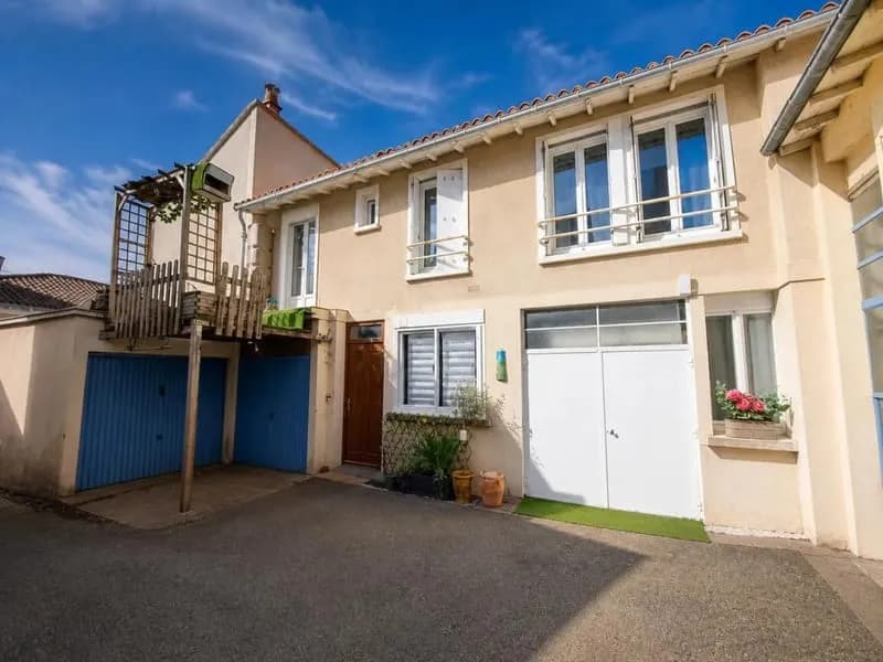 Immeuble de rapport de 130 m² à Poitiers - Photo 1