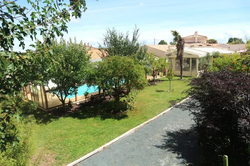 MAGNIFIQUE ENSEMBLE IMMOBILIER DE 350 M2, AVEC 2 LOGEMENTS , - Photo 1