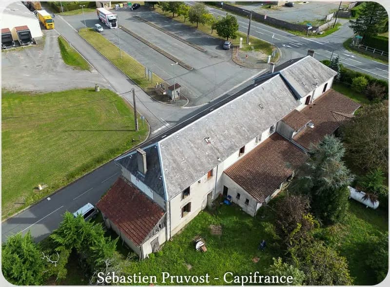 Dpt Dordogne (24), à vendre proche Thiviers Ensemble immobilier P22 de 642 m²- 12 chambres - Terrain de 2 717,00 m² - Salle de 160m2 - Photo 1