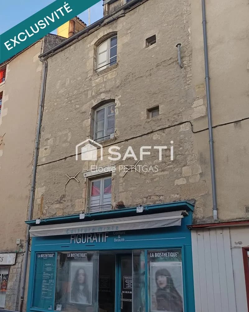 Immeuble en plein coeur de ville - Photo 1