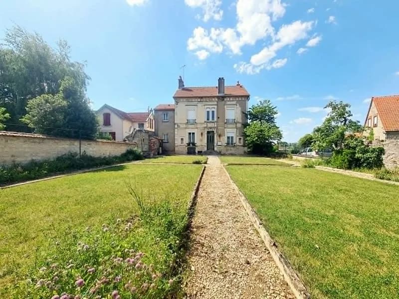 Immeuble à vendre à Chaumont - Opportunité d'investissement exceptionnelle - Photo 1
