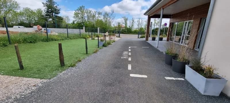 Ensemble immobilier d'exception - Logement type 4 + Activité commerciale - Photo 1