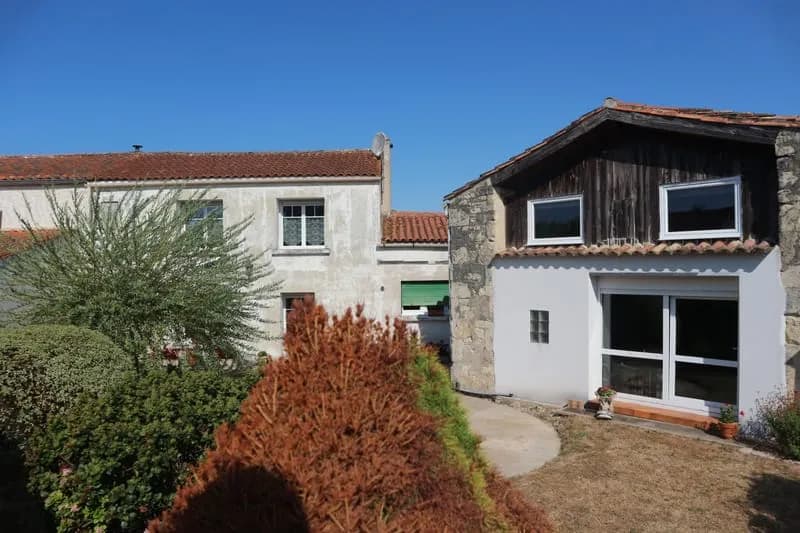 ENSEMBLE IMMOBILIER EN BON ETAT GENERAL DE 190 M2 SUR UN TE - Photo 1