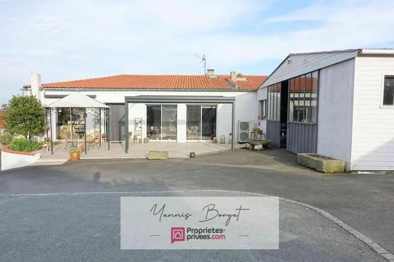 Ensemble immobilier avec double habitation - coeur de bourg de Chavagnes-en-Paillers - Photo 1