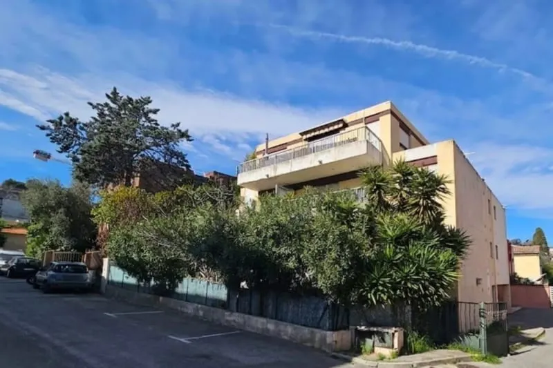 IMMEUBLE DE RAPPORT 413 m² de surface brute - Photo 1