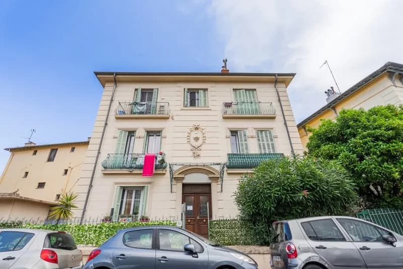 NICE EVÊCHÉ - IMMEUBLE A VENDRE - STYLE NIÇOIS - 6 APPARTEMENTS DE 2 P TOUS LOUÉS - UN GARAGE FERMÉ - 6 CAVES - Photo 1