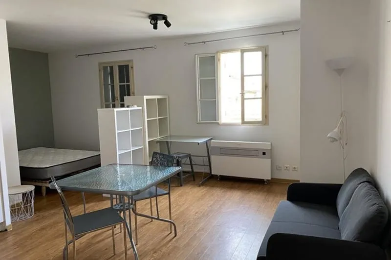 Immeuble de rapport - Avignon intra-muros - Photo 1