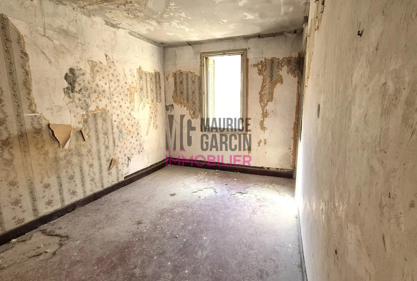 Immeuble de rapport 1 pièce 91 m² - Photo 1