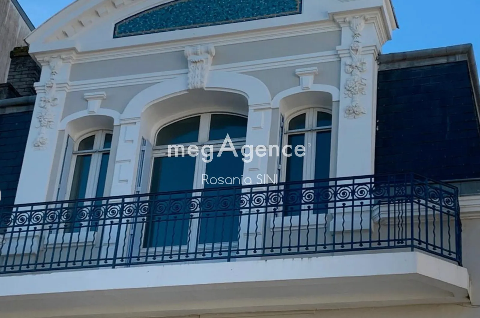 IMMEUBLE AU COEUR DES SABLES D'OLONNE - Photo 1