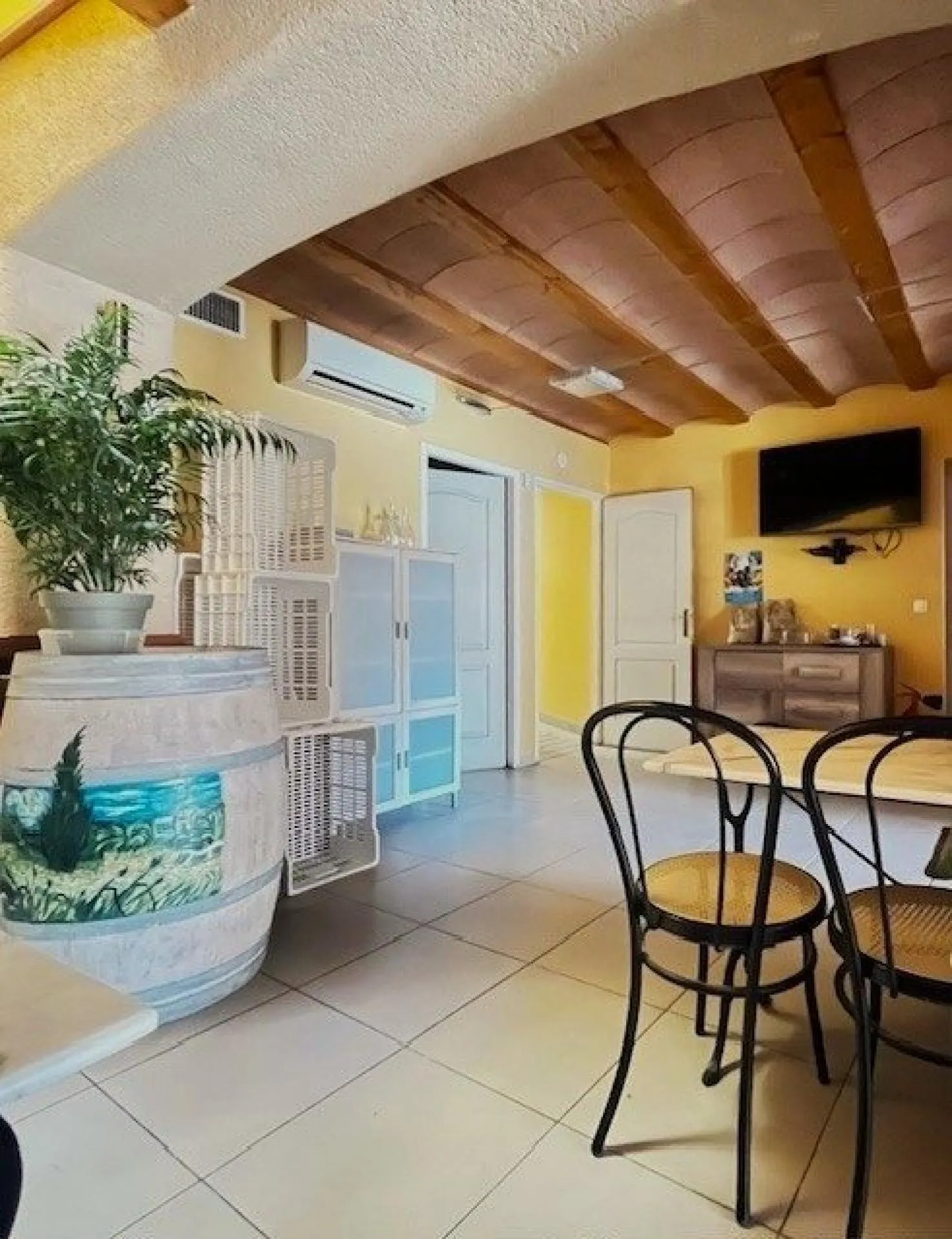 Immeuble de 340M² centre village - Photo 1
