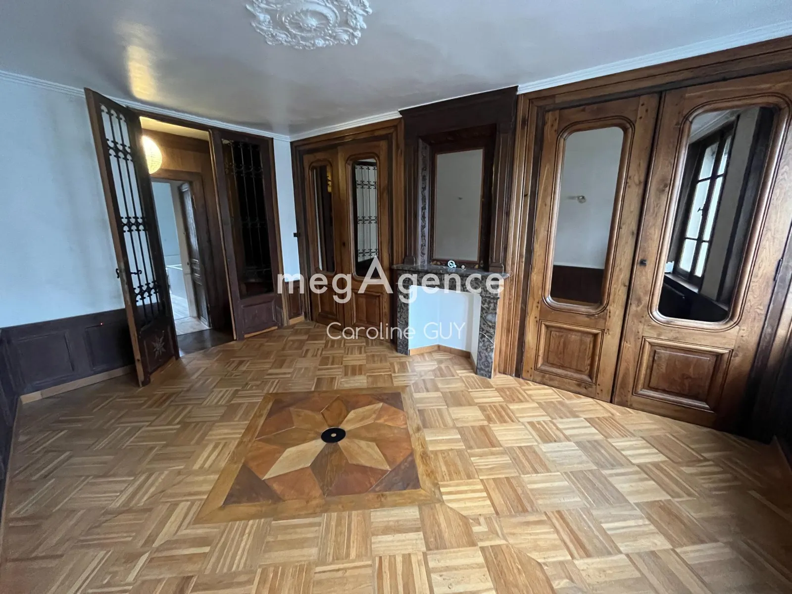 Immeuble commerce et habitation centre-ville - Photo 1