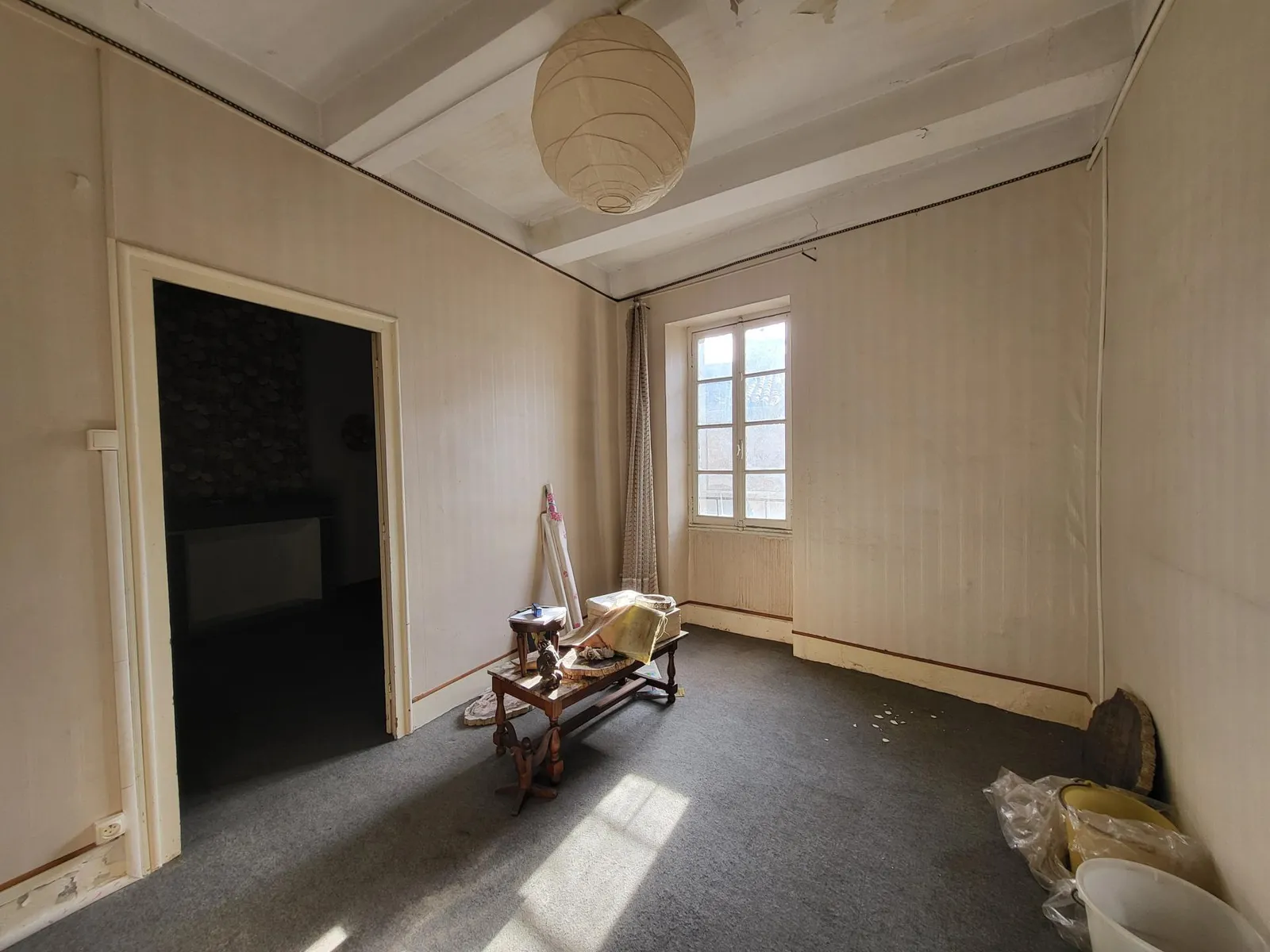 Immeuble de caractère au coeur des Vans - Potentiel de 200 m² habitables - Photo 1