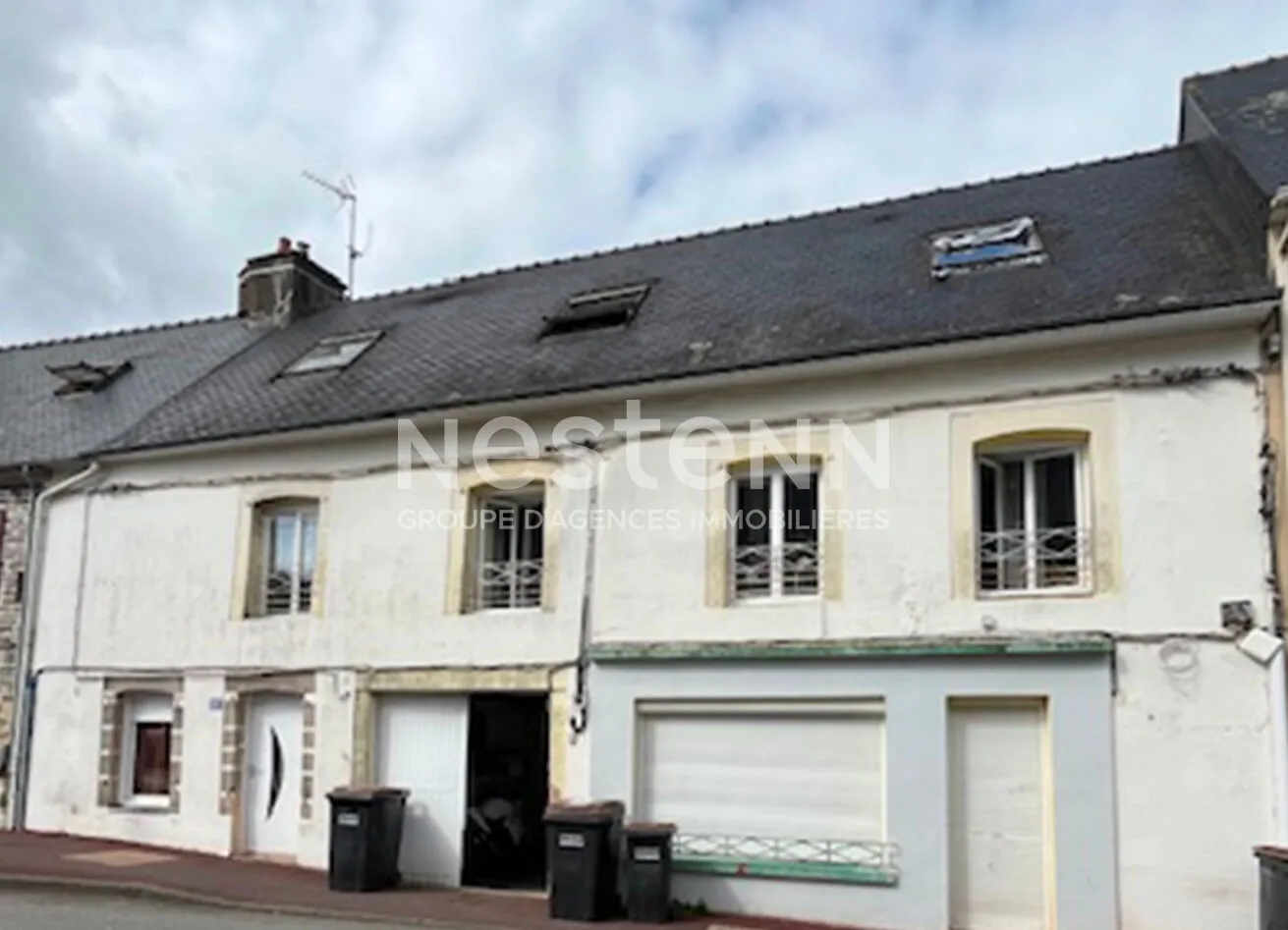 Immeuble de rapport en monopropriété 9 LOGEMENTS- CENTRE DE LOUDEAC - Photo 1