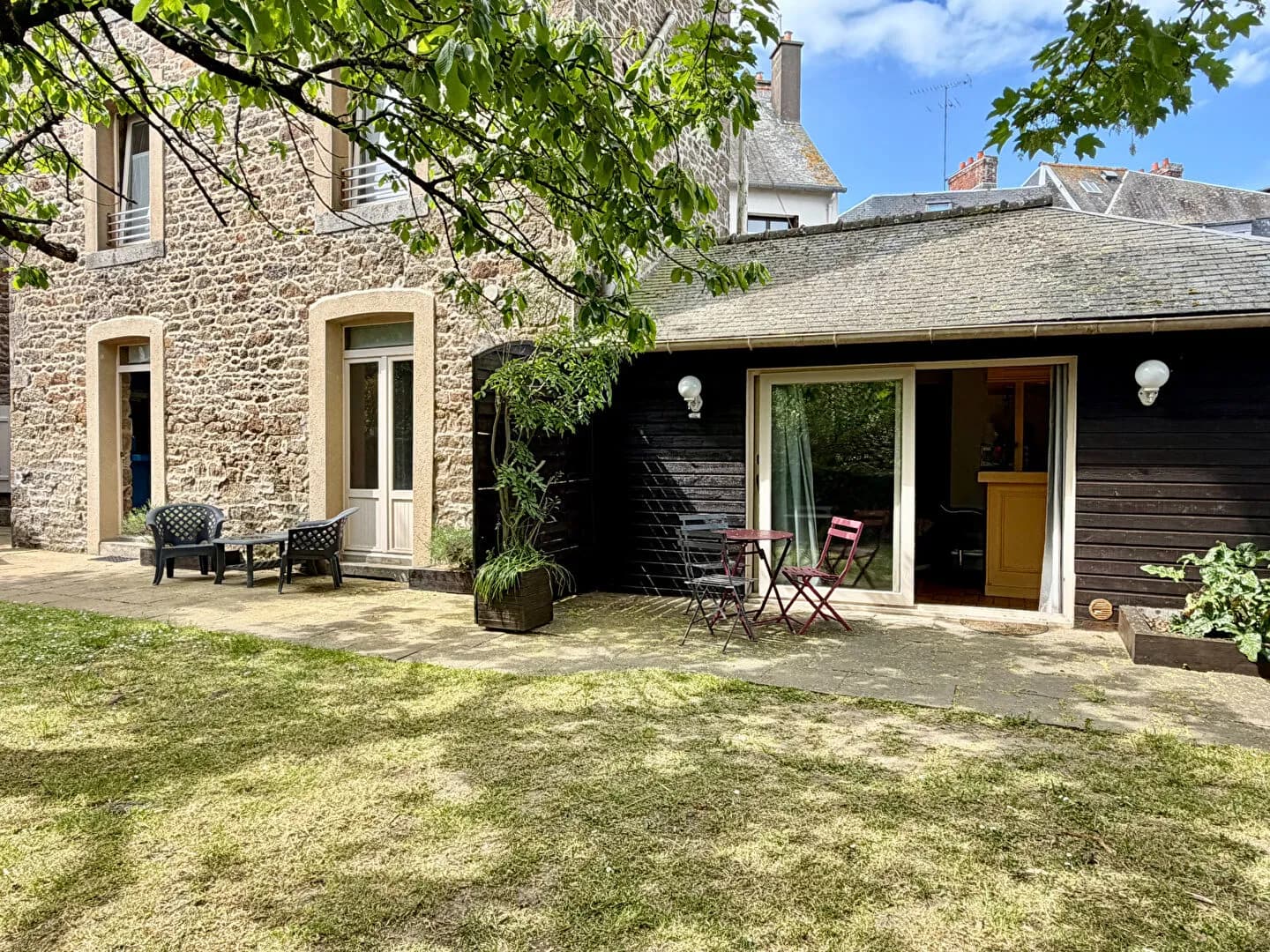 Lot de 3 appartements + jardin privatif Saint Servan - Photo 1