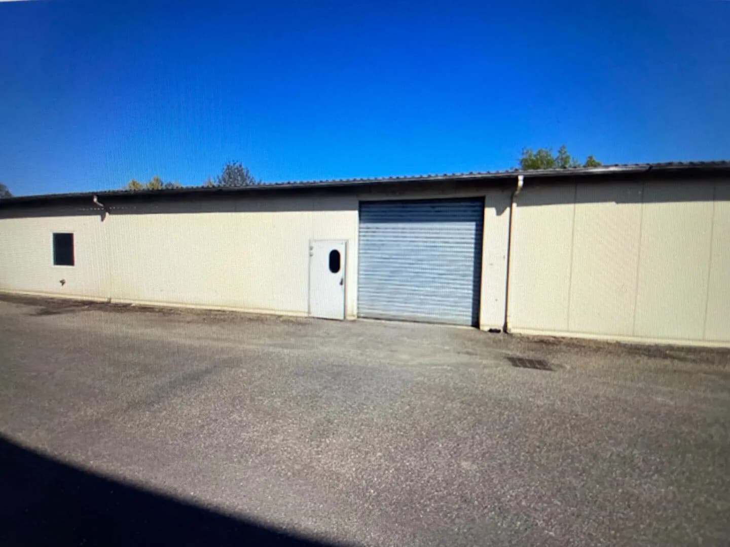 Ensemble immobilier d'activité de plus de 1000m2 dans le Gers (32) - Photo 1