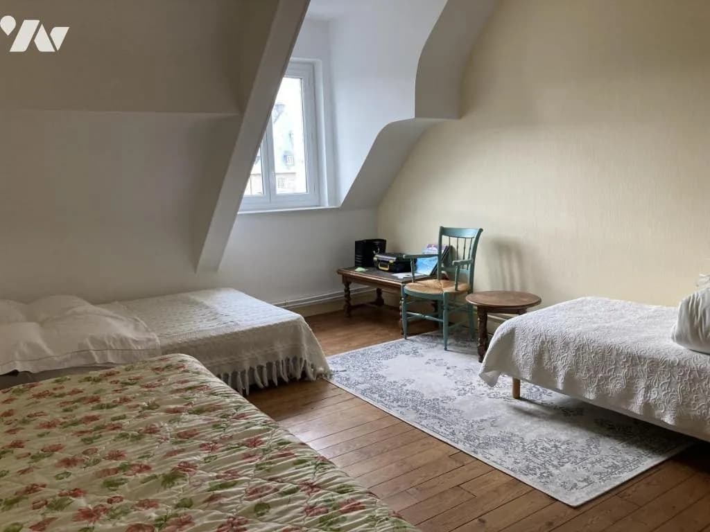 Immeuble 10 pièces 210 m² - Photo 1