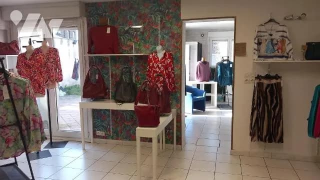 Immeuble 270 m² - Photo 1