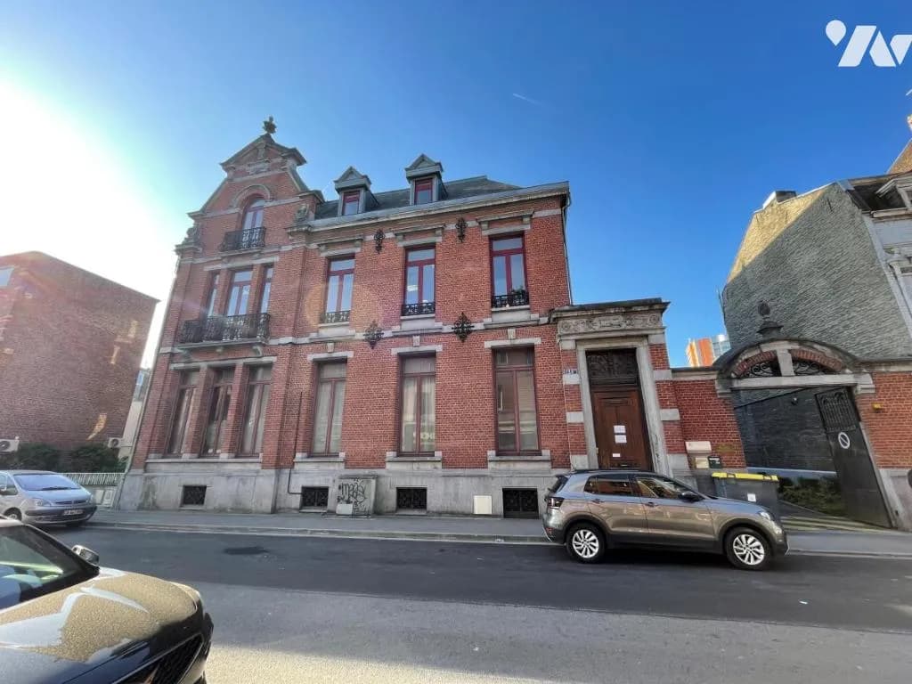 Immeuble 890 m² - Photo 1