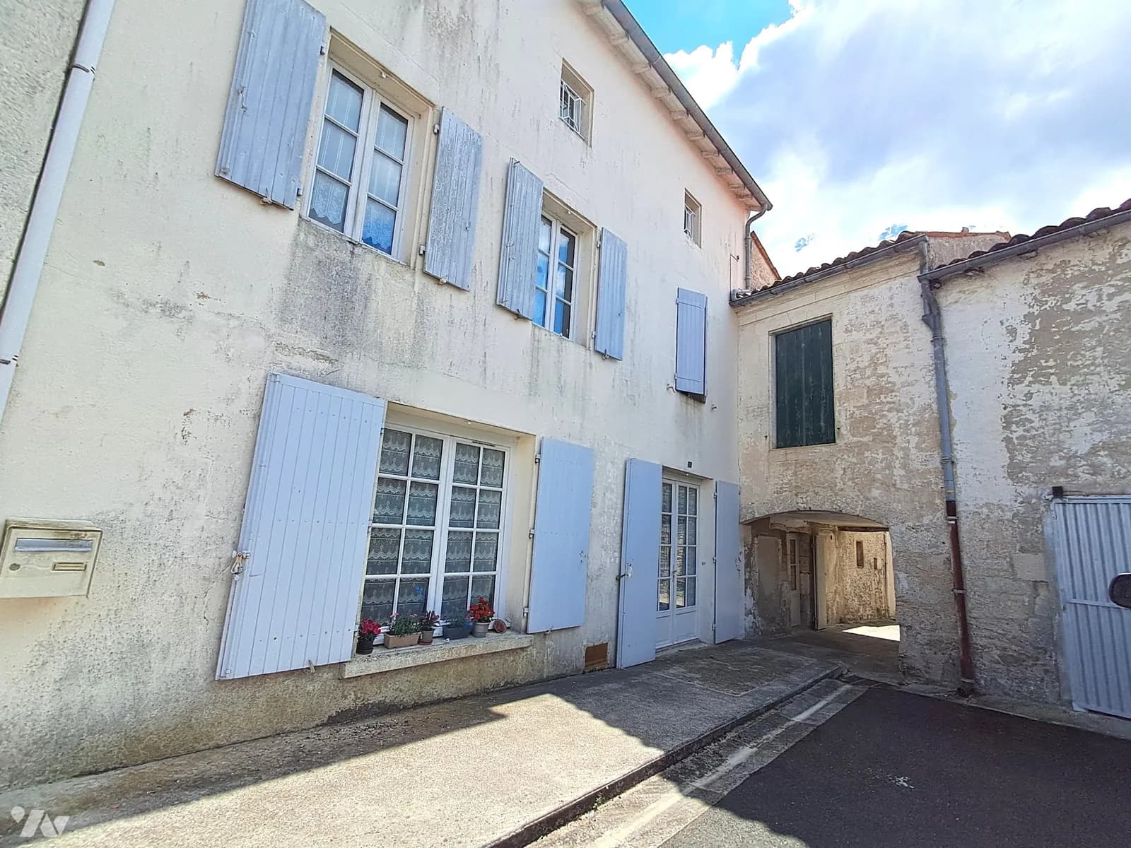 Immeuble de rapport 140 m² - Photo 1