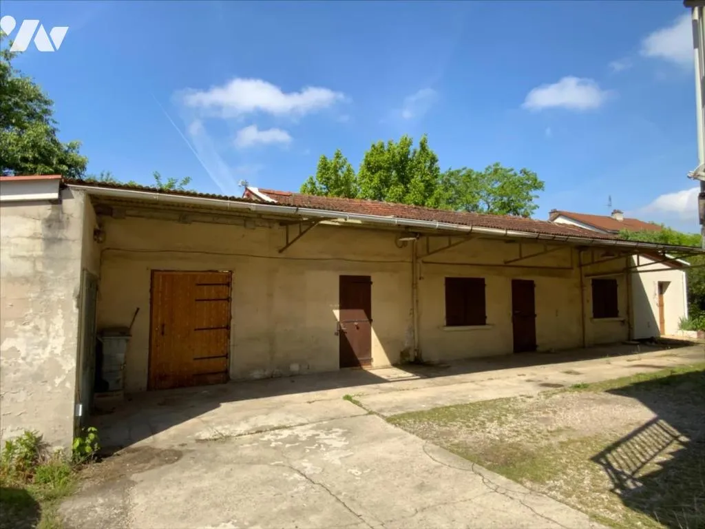 Immeuble 180 m² - Photo 1