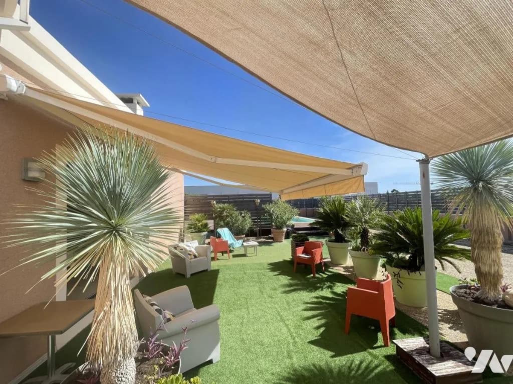 Immeuble 251 m² - Photo 1