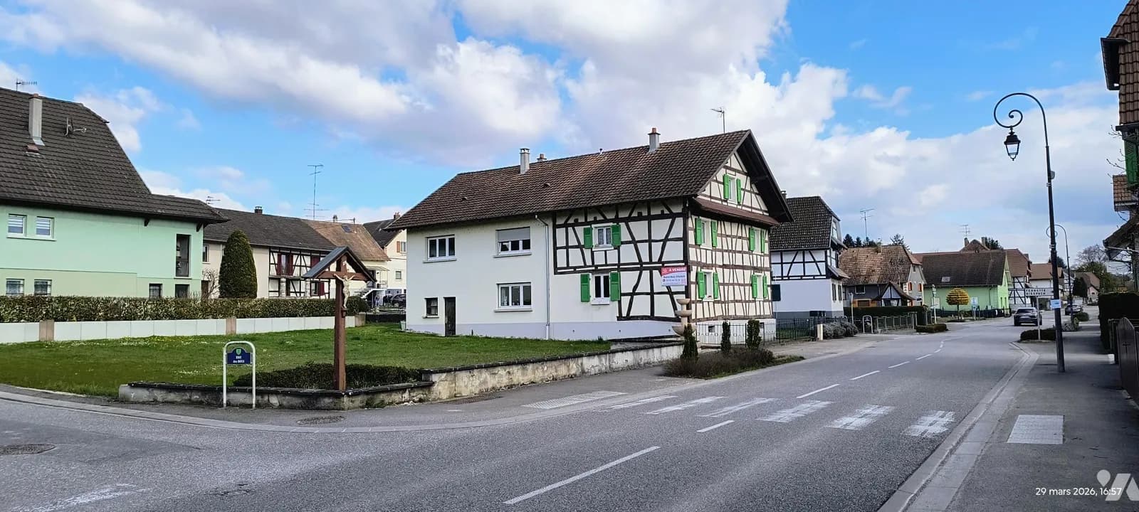 Immeuble 212 m² - Photo 1