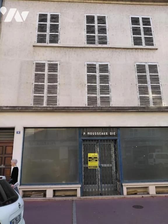 Immeuble 77 m² - Photo 1