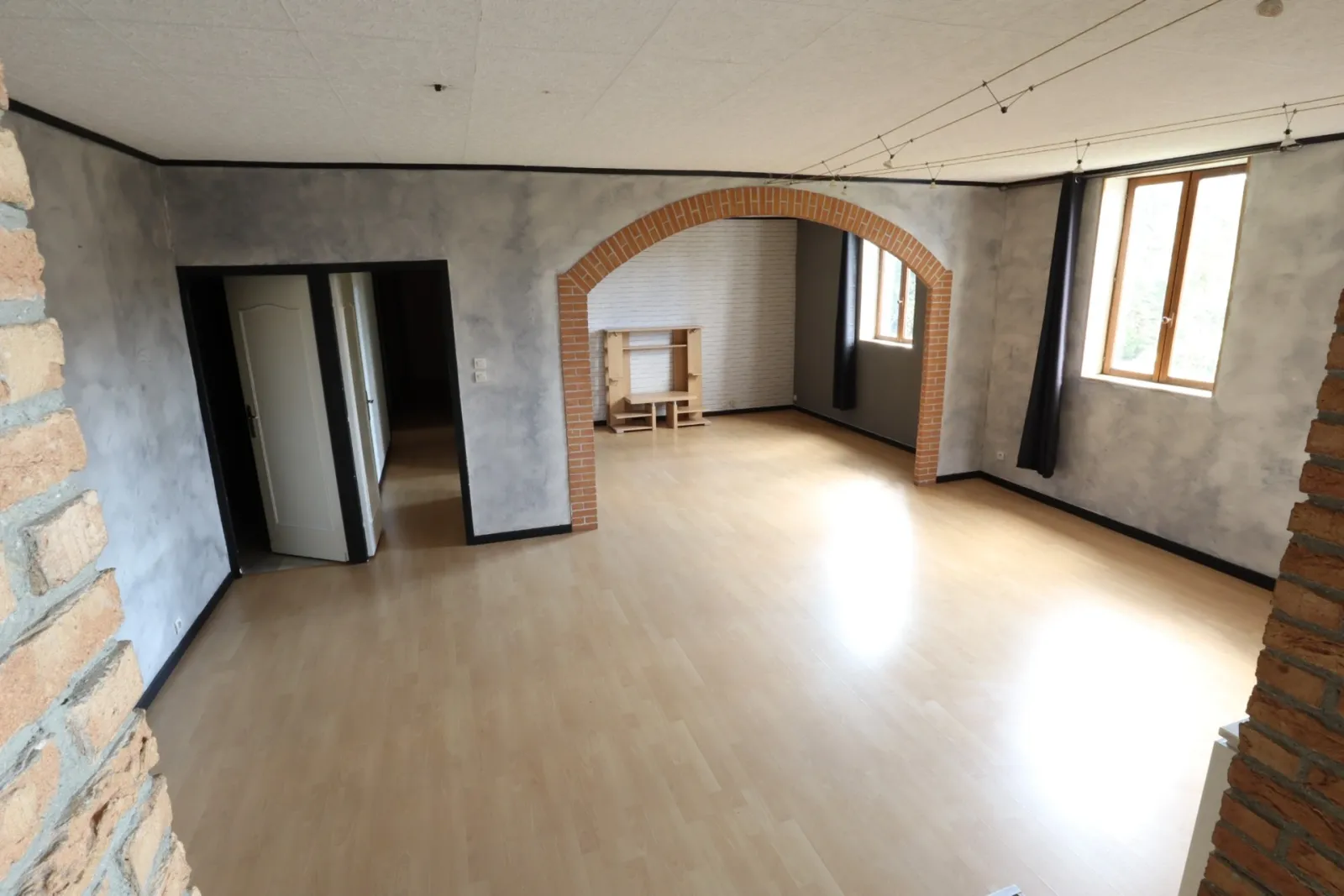 Immeuble de 465 m² à Fourmies - Photo 1