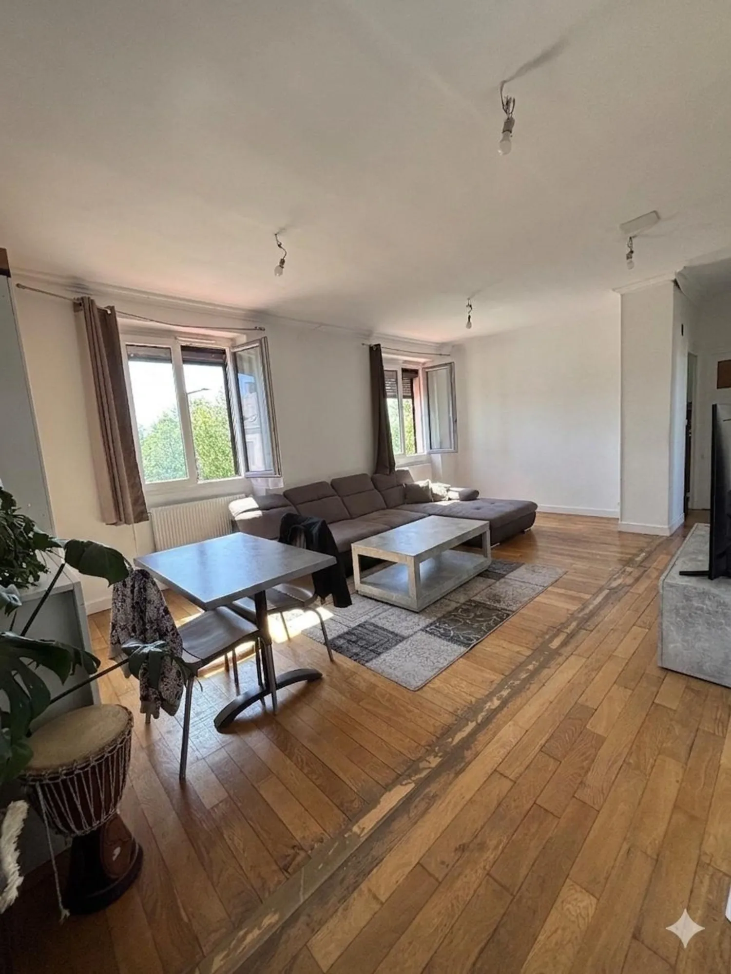 Immeuble 7 pièces 300 m² - Photo 1