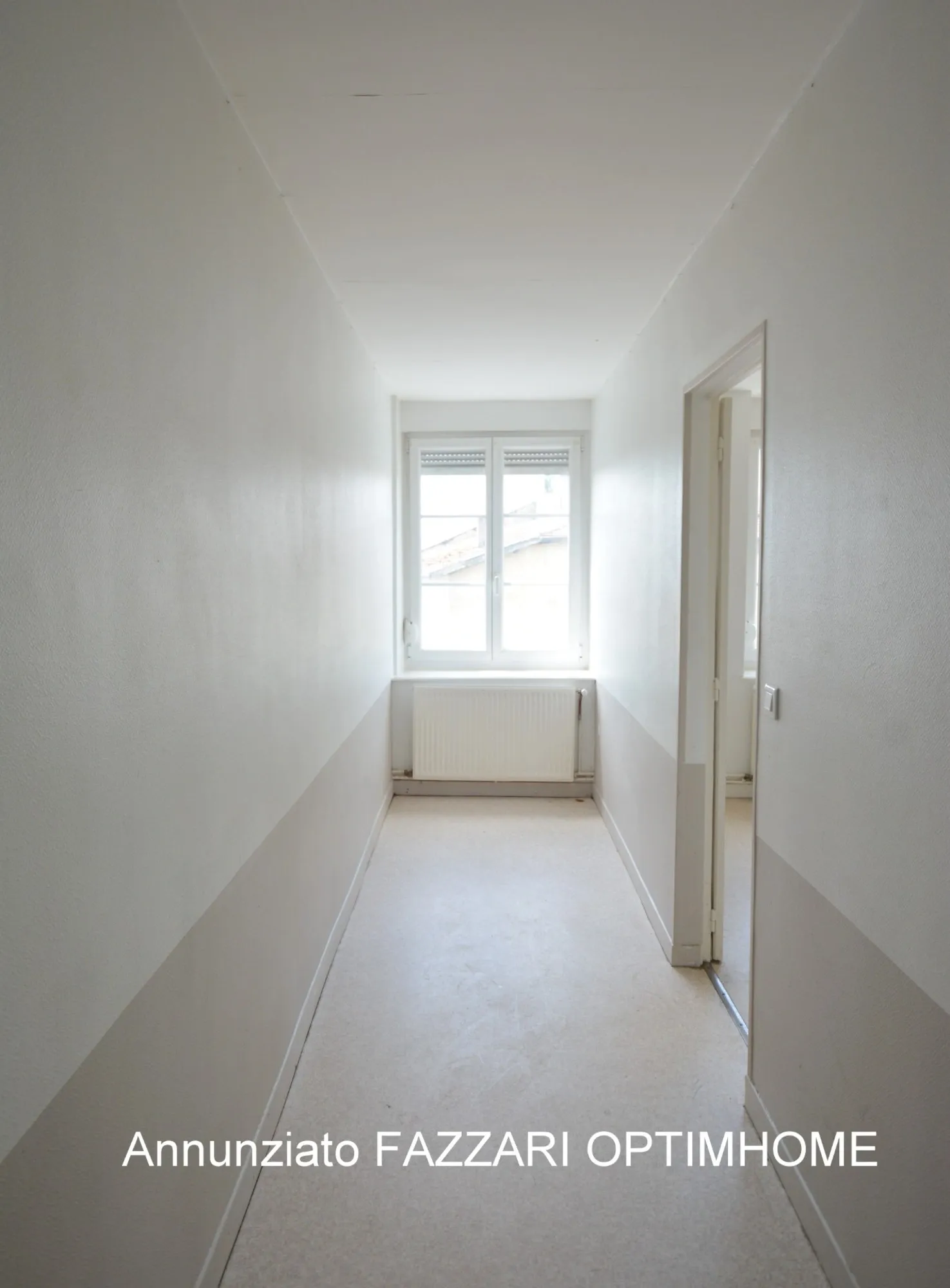 🏛 À VENDRE EN EXCLUSIVITÉ, proche Belgique et Luxembourg, un Immeuble de trois appartements situés à STENAY (55), 255 M² habitables, Idéal investisseur ou résidence principale avec revenus locatifs ! - Photo 1