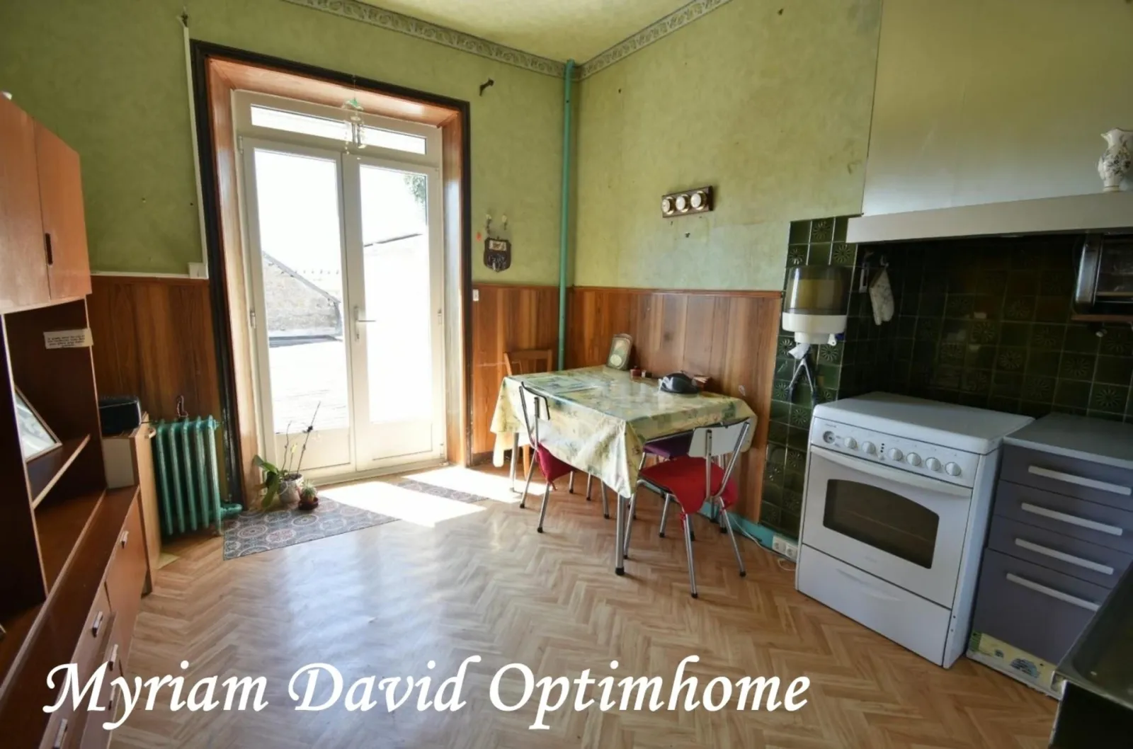 Immeuble mixte avec local commercial et appartement - Centre-ville de Rostrenen - Photo 1