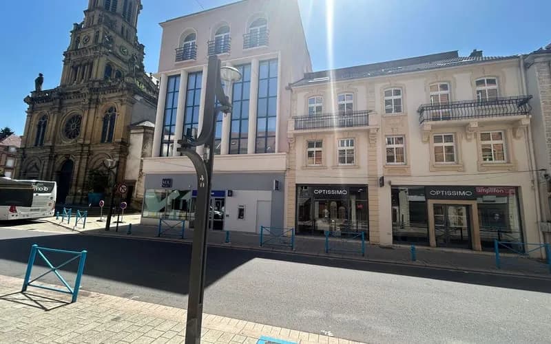 Immeuble de rapport 2 pièces 2000 m² - Photo 1