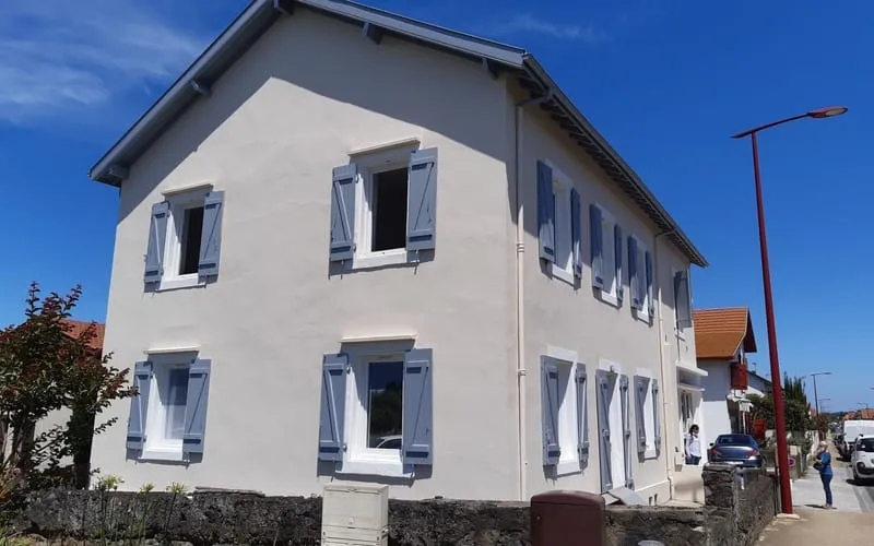 Immeuble 2 pièces 240 m² - Photo 1