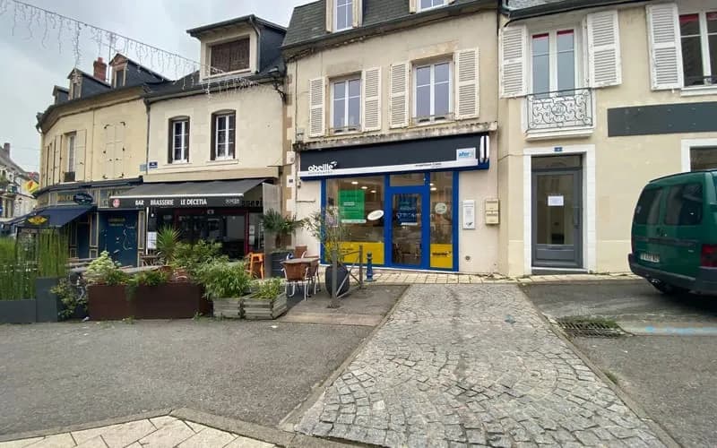 Immeuble de rapport 2 pièces 137 m² - Photo 1