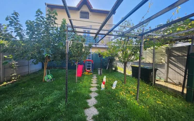 Immeuble 9 pièces 136 m² - Photo 1